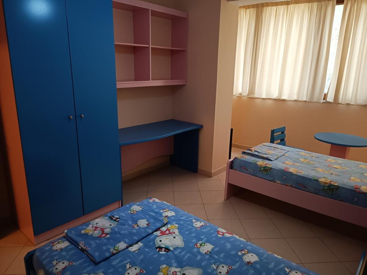 Family Beach 100 Square Metres Apartment 格勒姆 外观 照片