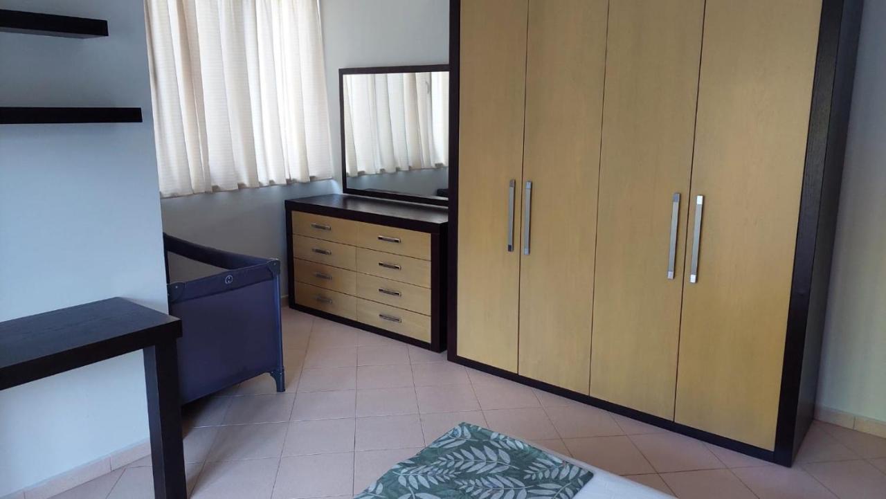 Family Beach 100 Square Metres Apartment 格勒姆 外观 照片