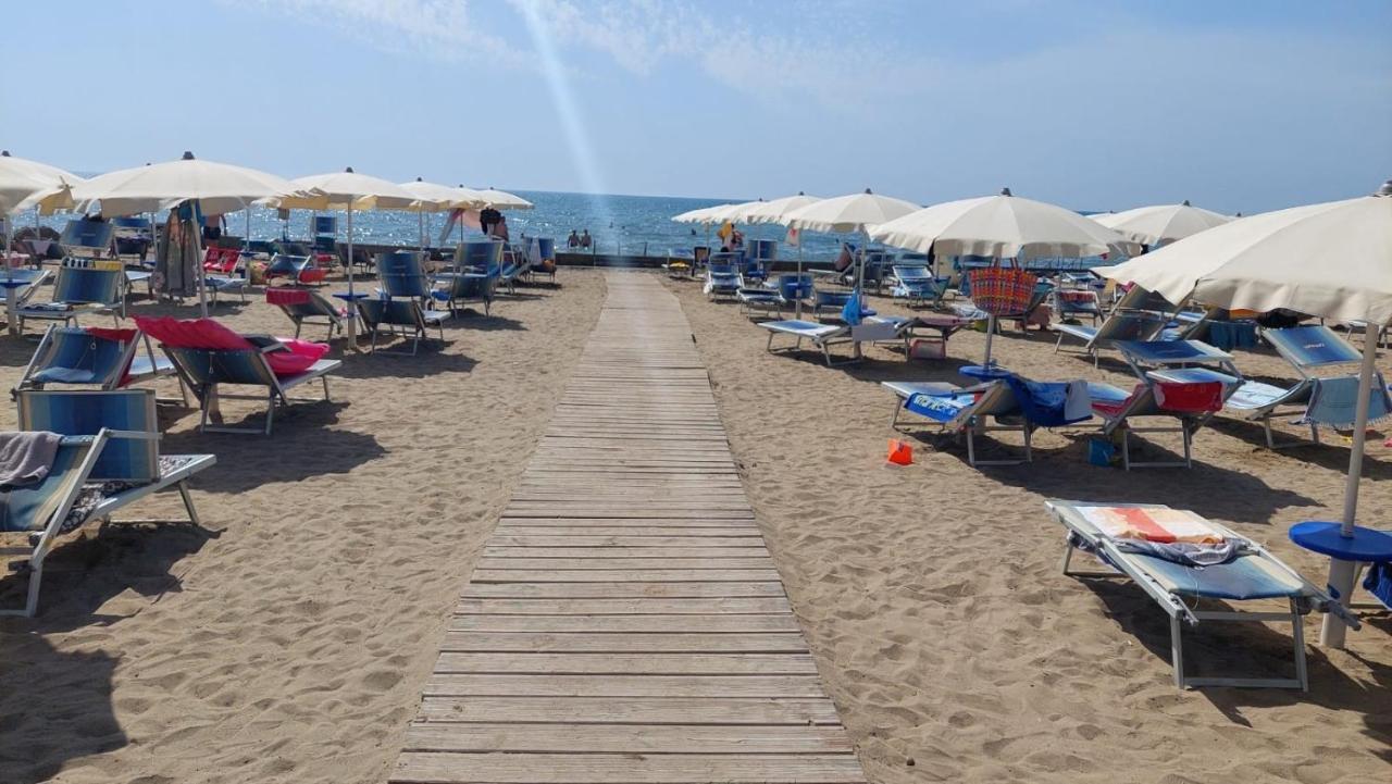Family Beach 100 Square Metres Apartment 格勒姆 外观 照片